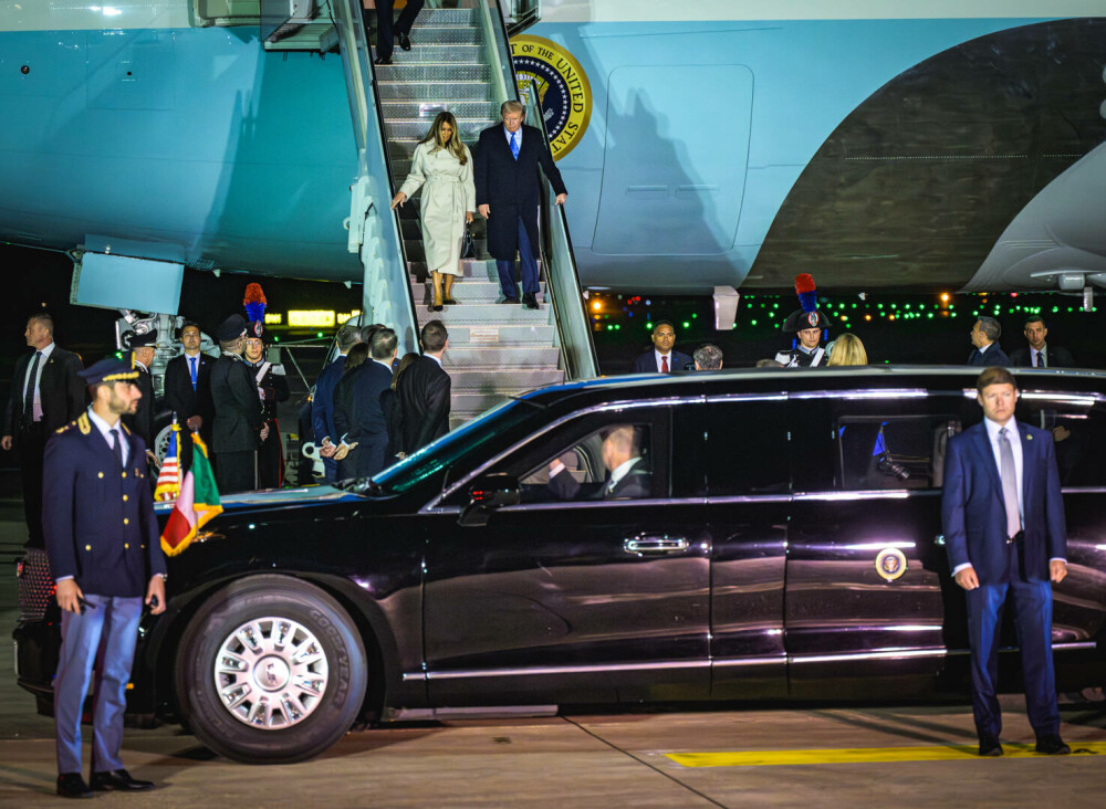 Melania Trump, prezentă la înmormântarea Papei Francisc chiar de ziua ei. Ce ținută a purtat prima doamnă. GALERIE FOTO - Imaginea 4