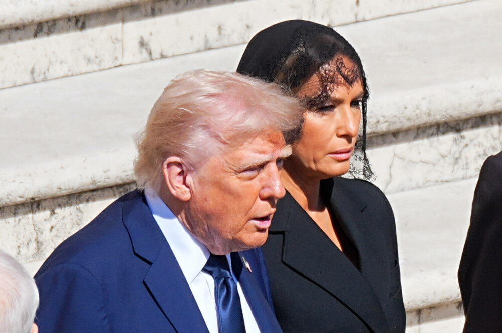Melania Trump, prezentă la înmormântarea Papei Francisc chiar de ziua ei. Ce ținută a purtat prima doamnă. GALERIE FOTO - Imaginea 21