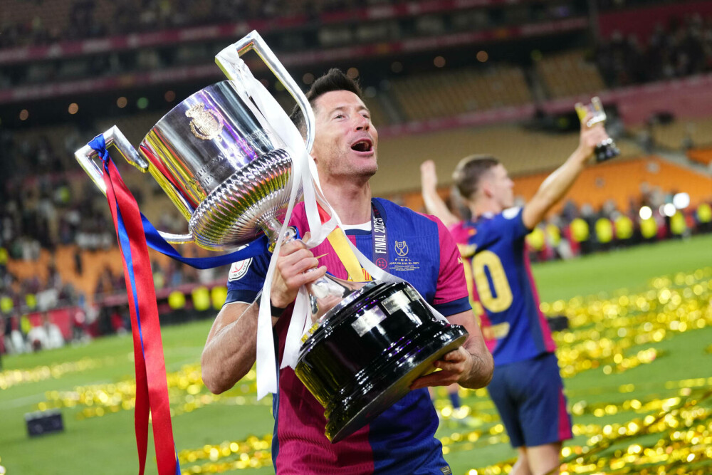 FC Barcelona a câştigat Cupa Spaniei pentru a 32-a oară. A învins cu 3-2 după prelungiri pe Real Madrid. FOTO - Imaginea 9