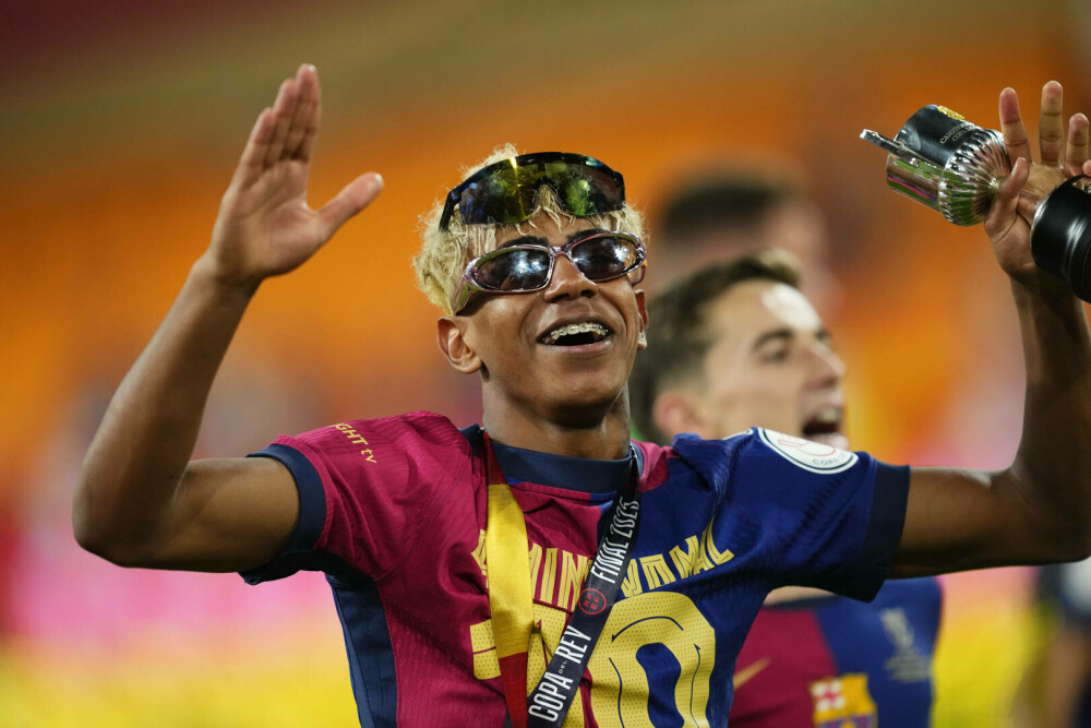 FC Barcelona a câştigat Cupa Spaniei pentru a 32-a oară. A învins cu 3-2 după prelungiri pe Real Madrid. FOTO - Imaginea 14