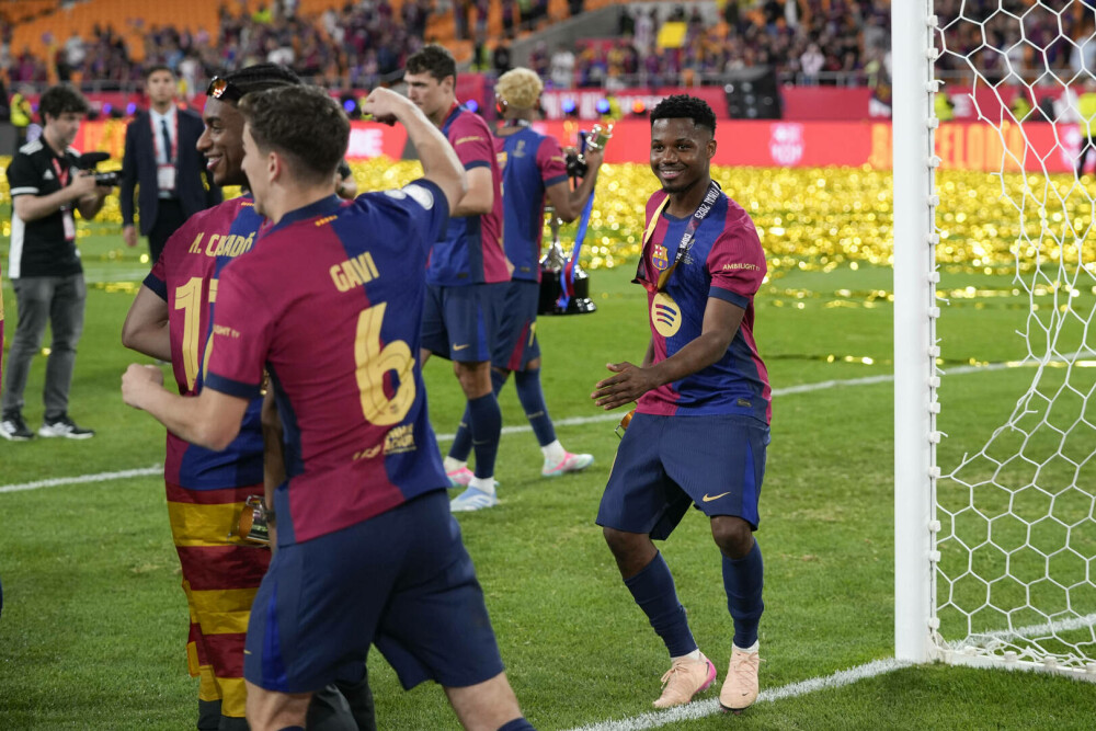 FC Barcelona a câştigat Cupa Spaniei pentru a 32-a oară. A învins cu 3-2 după prelungiri pe Real Madrid. FOTO - Imaginea 19