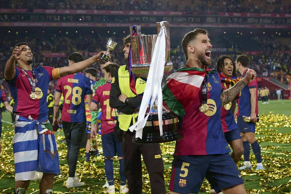 FC Barcelona a câştigat Cupa Spaniei pentru a 32-a oară. A învins cu 3-2 după prelungiri pe Real Madrid. FOTO - Imaginea 27