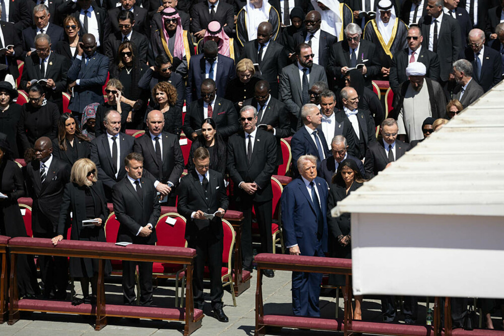 Binele pe care Papa Francisc l-a făcut omenirii și de dincolo de noi. Cum au vorbit liderii lumii despre pace | GALERIE FOTO - Imaginea 36