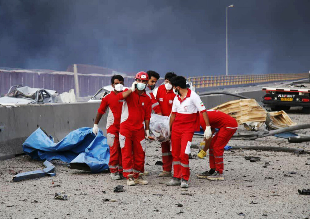 Explozia devastatoare din Iran, în imagini. Cel puțin 25 persoane au murit și 1.000 au fost rănite - Imaginea 17