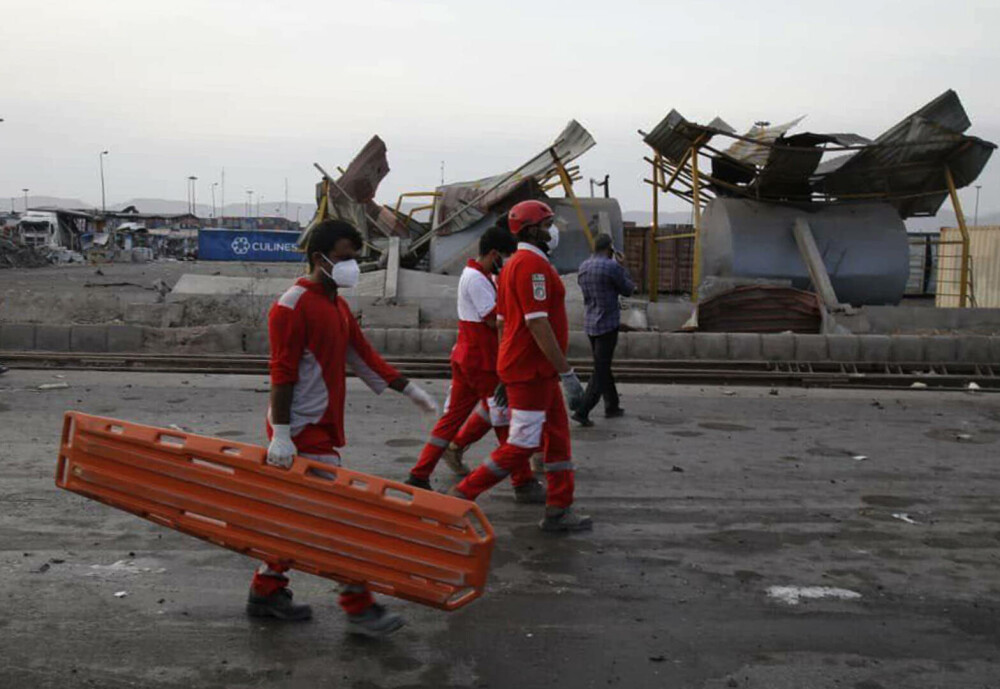 Explozia devastatoare din Iran, în imagini. Cel puțin 25 persoane au murit și 1.000 au fost rănite - Imaginea 18