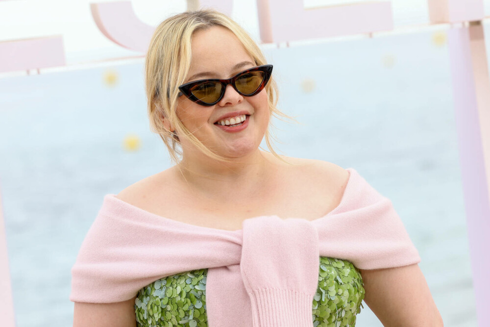 Ce ținută atipică a ales Nicola Coughlan, Penelope din Bridgerton, la Festivalul Canneseries. GALERIE FOTO - Imaginea 6