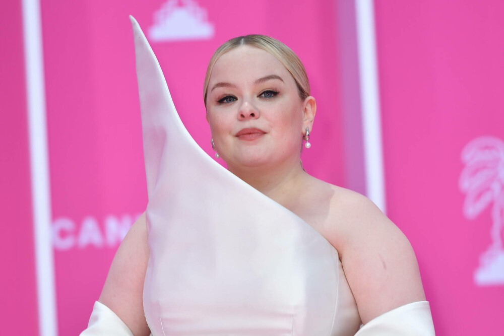 Ce ținută atipică a ales Nicola Coughlan, Penelope din Bridgerton, la Festivalul Canneseries. GALERIE FOTO - Imaginea 18