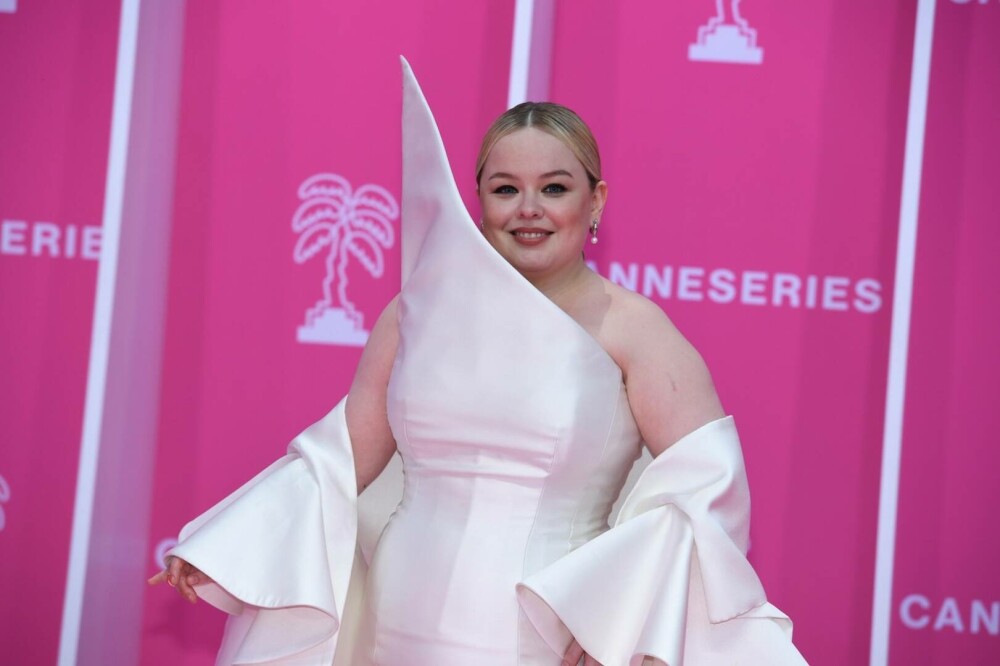 Ce ținută atipică a ales Nicola Coughlan, Penelope din Bridgerton, la Festivalul Canneseries. GALERIE FOTO - Imaginea 36