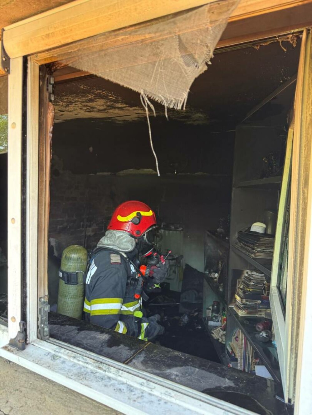 Incendiu la Spitalul CFR Paşcani. Autoritățile au declanşat Planul Roşu de Intervenţie. Peste 60 de pacienţi, evacuaţi - Imaginea 5