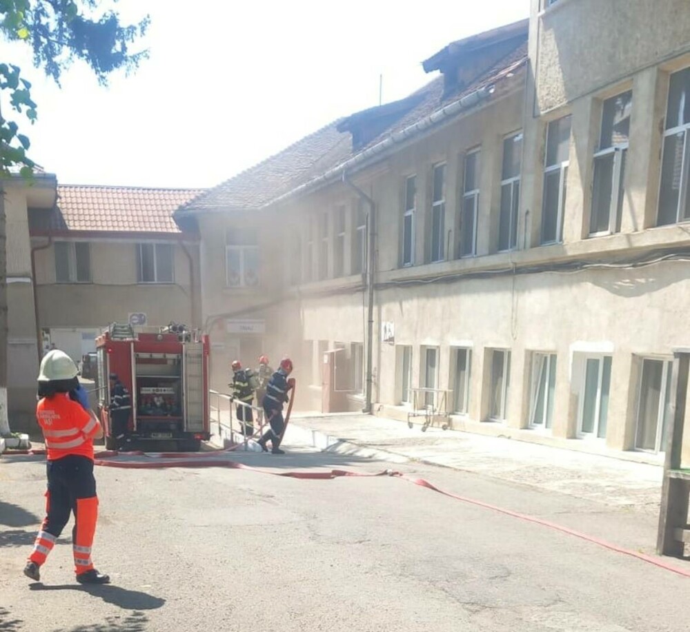 Incendiu la Spitalul CFR Paşcani. Autoritățile au declanşat Planul Roşu de Intervenţie. Peste 60 de pacienţi, evacuaţi - Imaginea 6