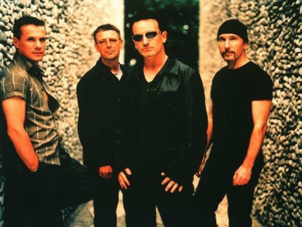 U2 doneaza peste 7,2 mil. de dolari pentru instrumente si salariile profesorilor de muzica - Imaginea 16