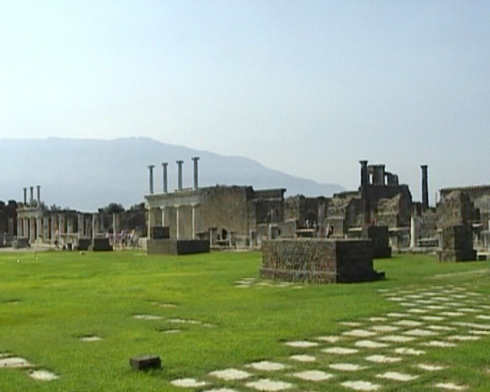 Pompei, locul unde ruinele vorbesc - Imaginea 5