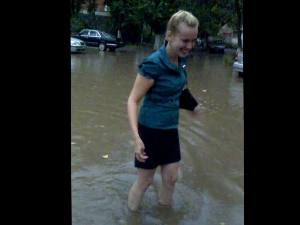Potop in aproape toata Romania! Ploi, vant si grindina! VEZI VIDEO! - Imaginea 4