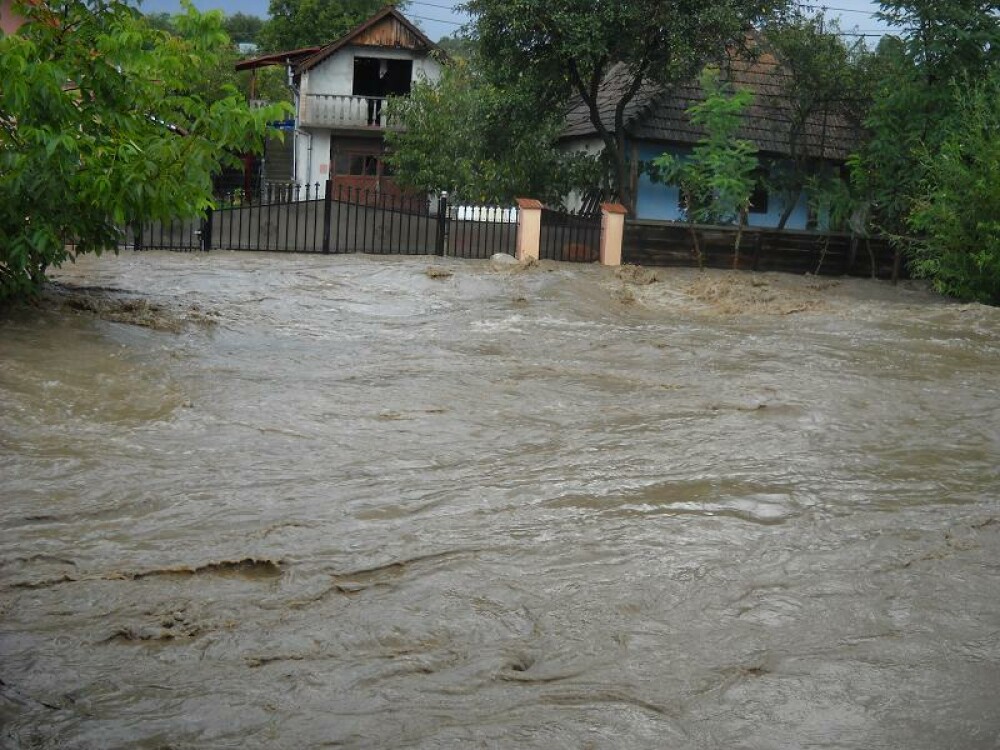Potop in Harghita! 400 de gospodarii inundate de puhoaie - Imaginea 5