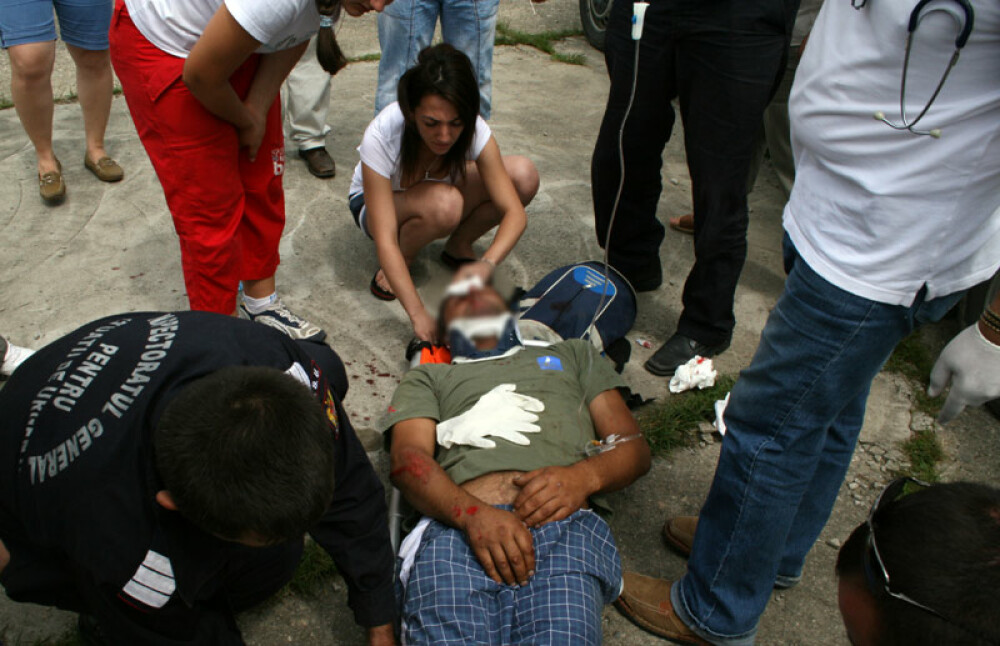 Tanarul care a accidentat 4 persoane la Caransebes a fost arestat preventiv - Imaginea 17