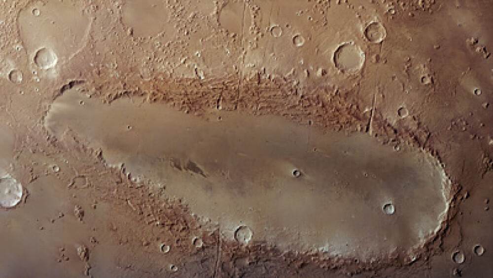 Spectaculos! Cel mai misterios crater de pe Marte, fotografiat in detaliu - Imaginea 2