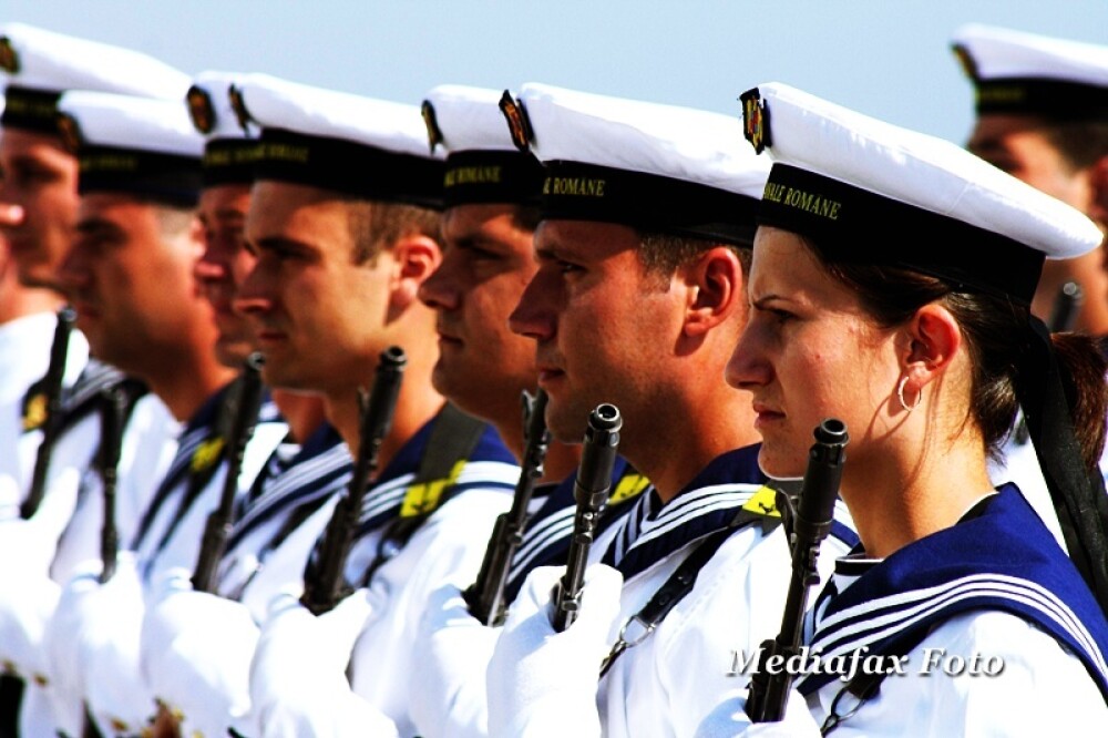 Marina, in toata splendoarea ei. Parada militara vazuta prin obiectiv. VIDEO - Imaginea 4