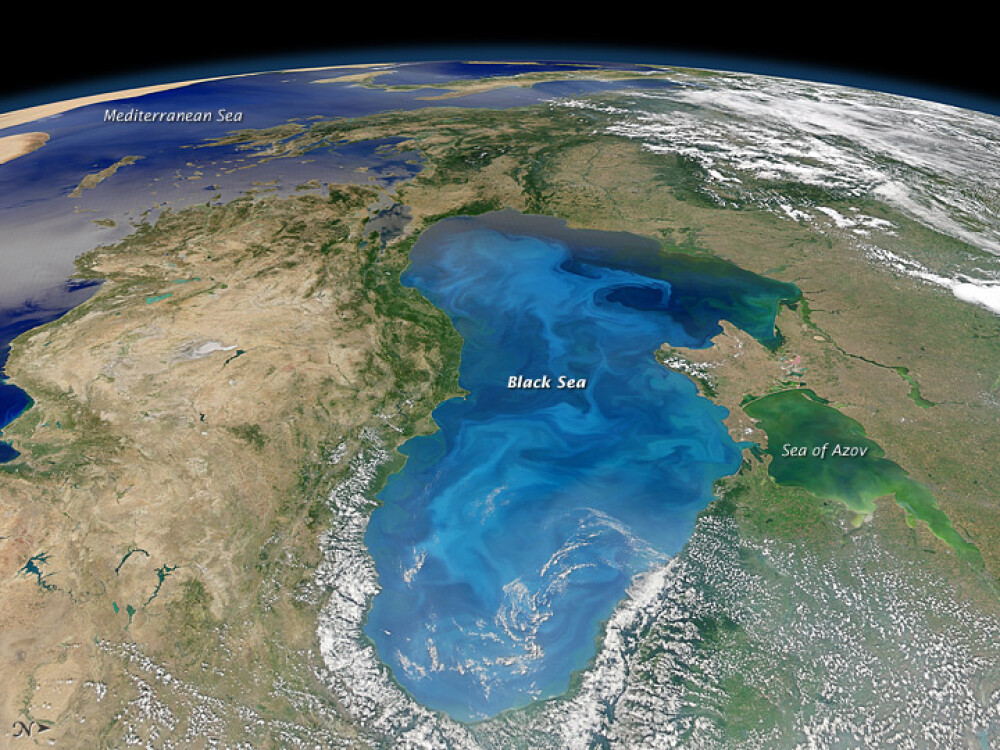 Culoarea apei din Marea Neagra se schimba. Fenomenul care i-a surprins pe specialistii NASA. FOTO - Imaginea 1