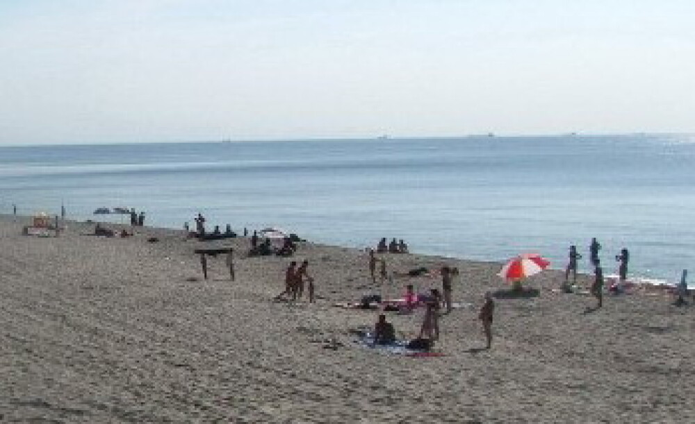 Ce inseamna distractie pe plaja pentru rusi. Aparitia la care nimeni nu se astepta. VIDEO - Imaginea 1