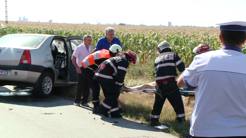 Trei persoane si-au pierdut viata si alte trei au fost ranite intr-un accident langa Timisoara - Imaginea 6