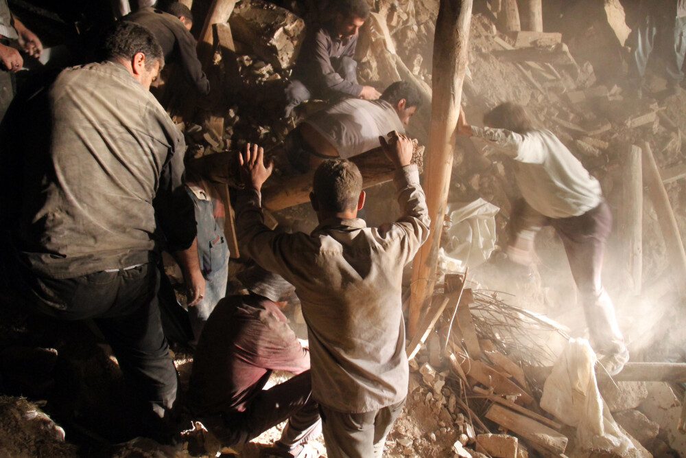 Teheranul a revizuit in scadere bilantul cutremurelor si a pus capat operatiunilor de salvare - Imaginea 3