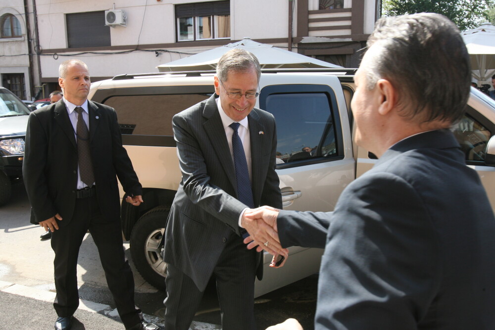 Guvern: Gordon i-a transmis lui Ponta preocupari fata de decizia CC de finalizare a referendumului - Imaginea 1