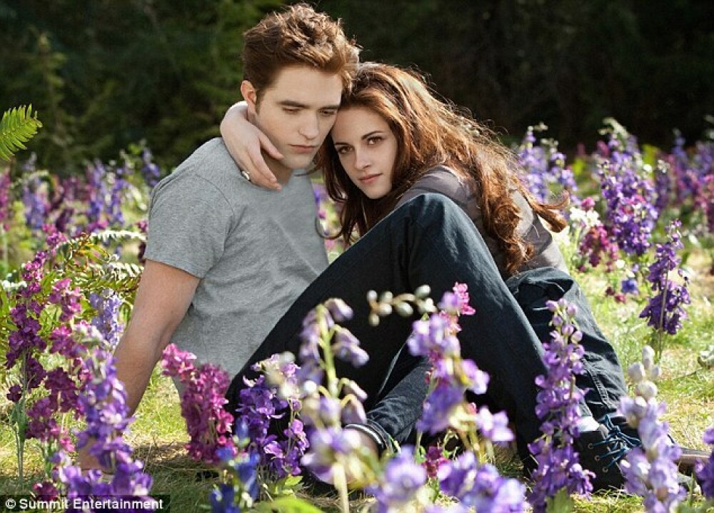 Poza care le da sperante fanilor Twilight. Kristen Stewart si Robert Pattinson, din nou impreuna - Imaginea 2