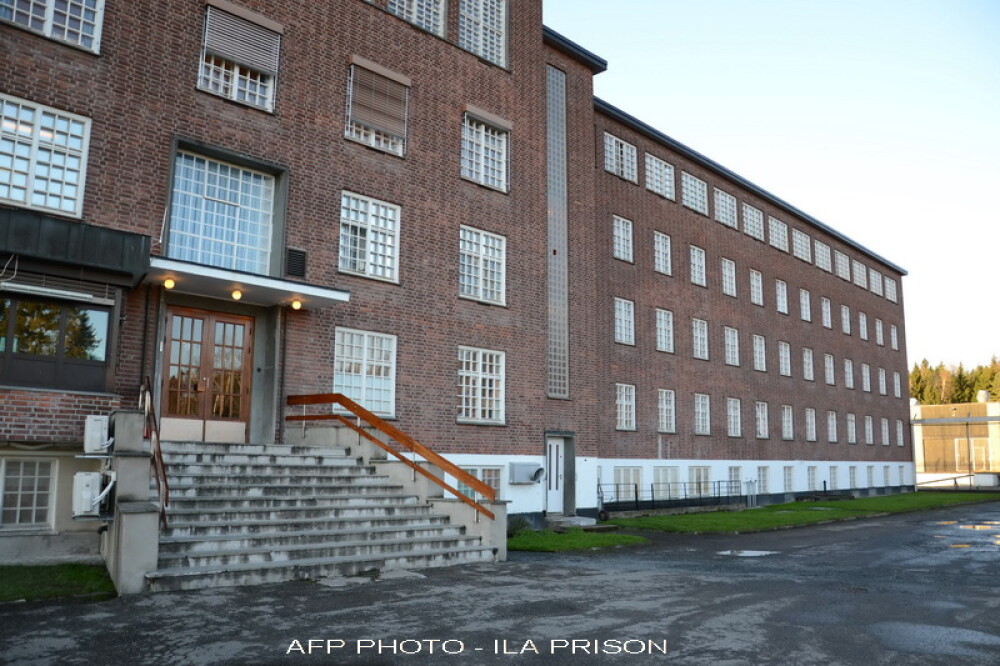 Galerie FOTO. Aceasta este celula in care va sta timp de 21 de ani asasinul extremist Anders Breivik - Imaginea 3