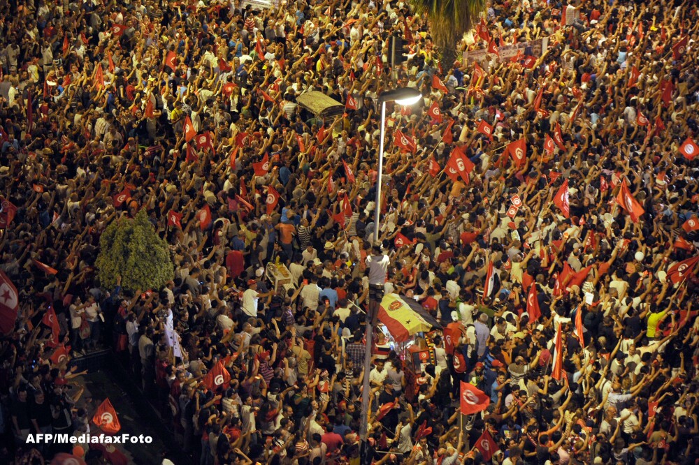 40.000 de manifestanti au cerut demisia guvernului in Tunisia: 