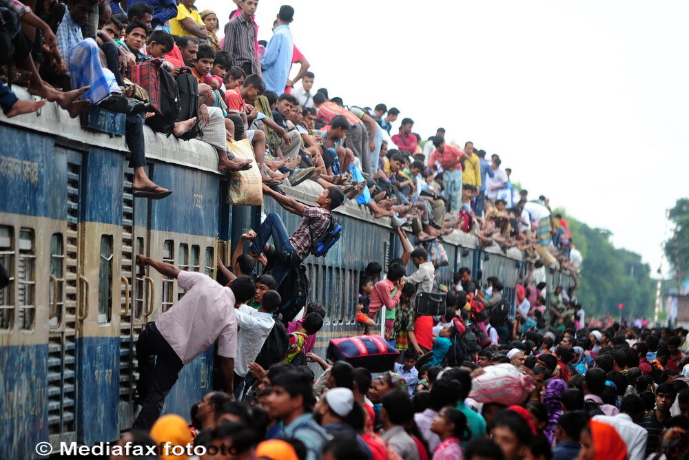 Sfarsitul Ramadanului a umplut trenurile in Bangladesh pentru sarbatoarea Eid al-Fitr - Imaginea 3