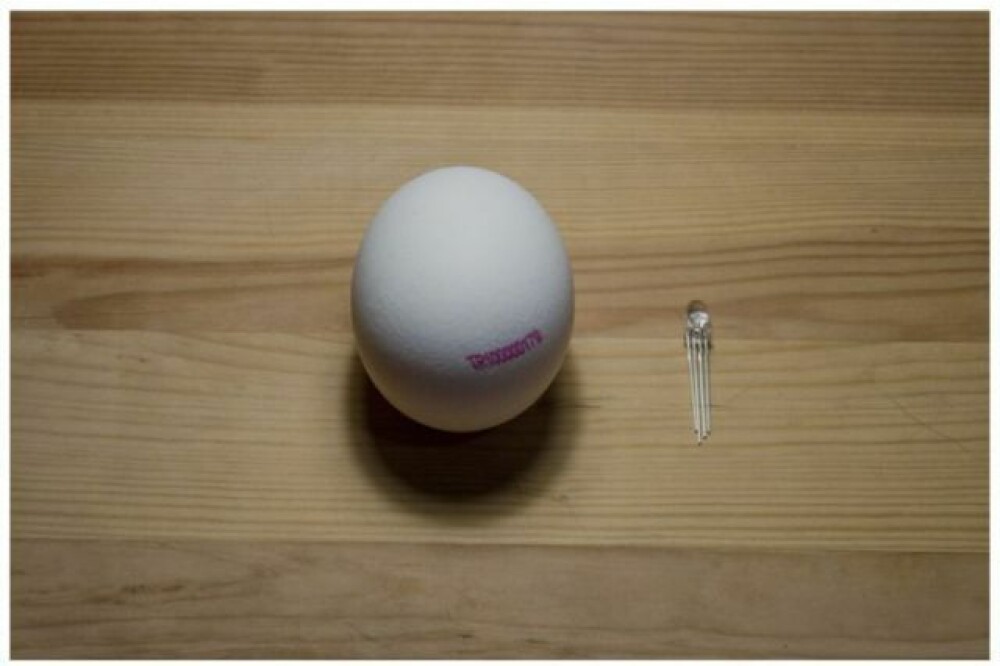Cum poti sa transformi un ou intr-o lampa. Inventia unui barbat din SUA - Imaginea 3