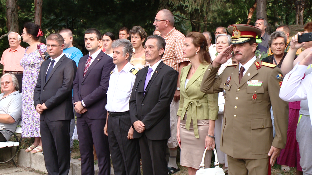 Ceremonie de Ziua Marinei la Timisoara. Zeci de curiosi au venit sa ii vada pe militari si marinari - Imaginea 8