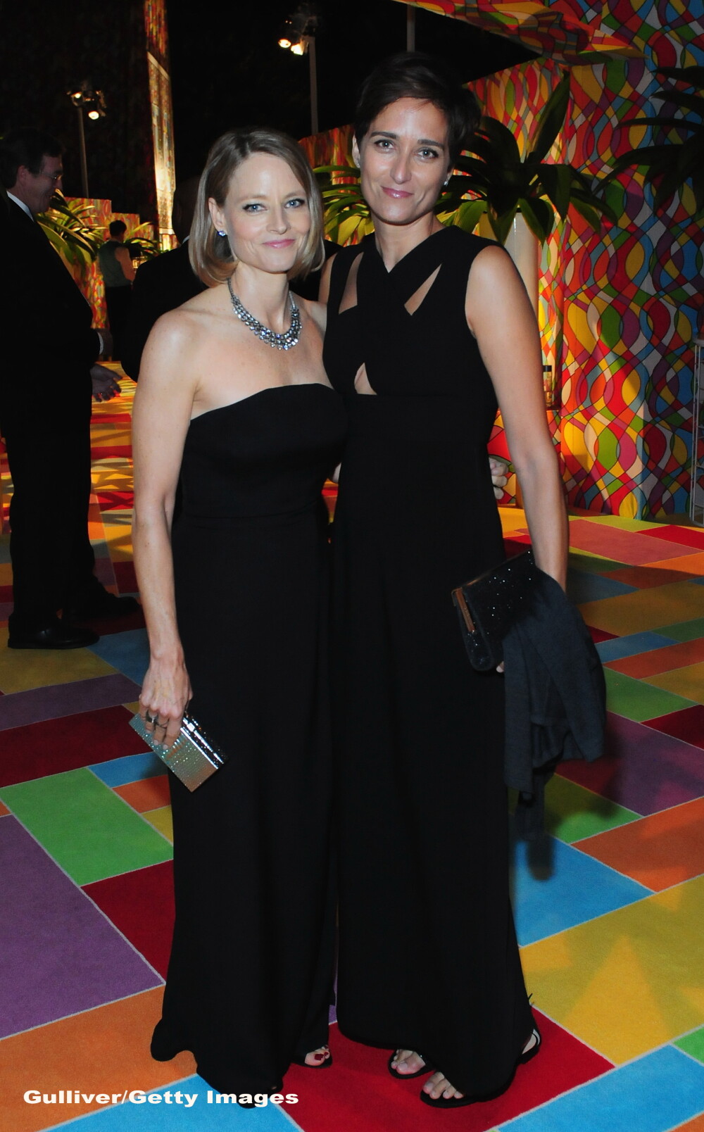 Aparitie surprinzatoare la petrecerile organizate dupa decernarea premiilor Emmy: Jodie Foster si sotia sa, Alexandra Hedison - Imaginea 1