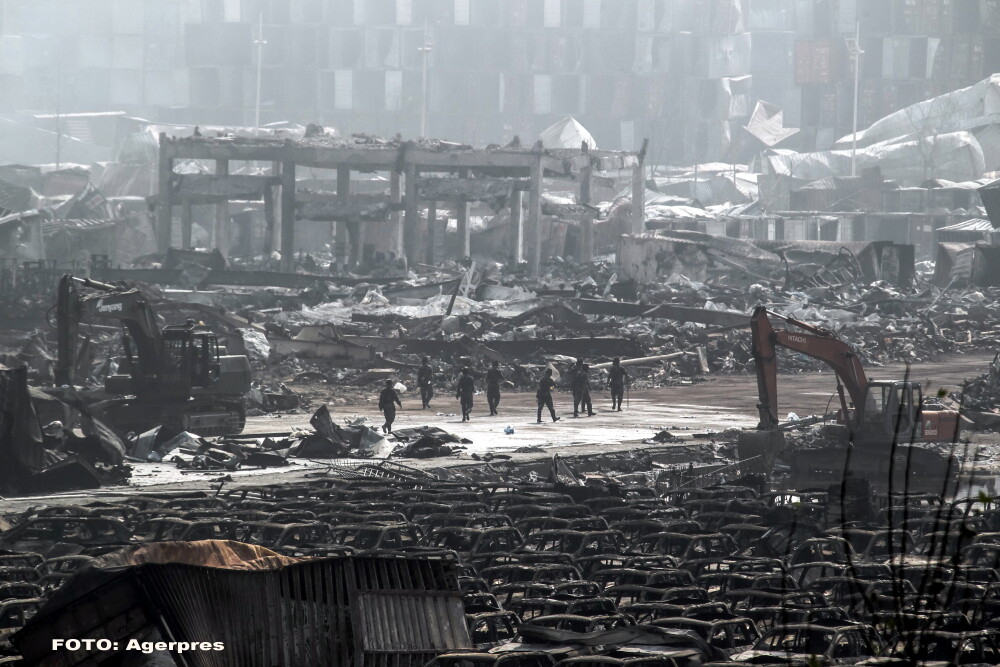 Dezastru: China recunoaste ca in depozitele care au explodat se aflau tone de CIANURA. Pericol de contaminare in metropola - Imaginea 3
