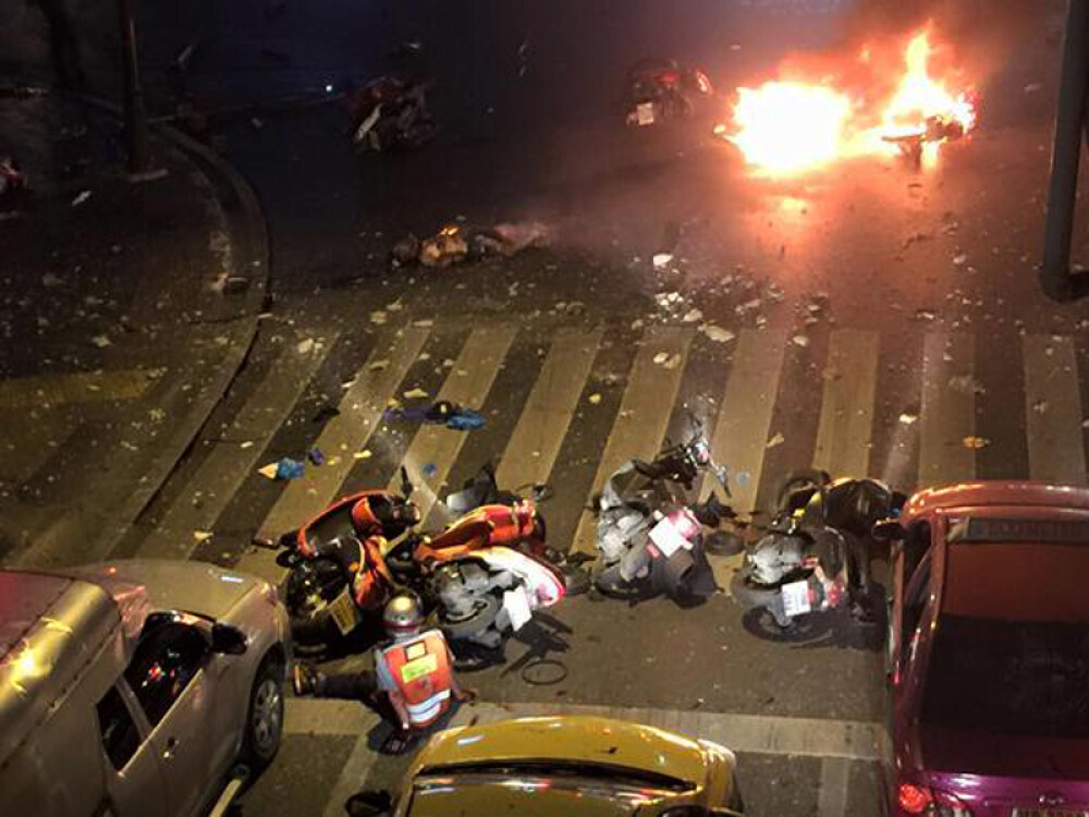 Atentat la Bangkok. 27 de oameni au murit si peste 80 au fost raniti dupa explozia unei bombe la un templu. VIDEO - Imaginea 4