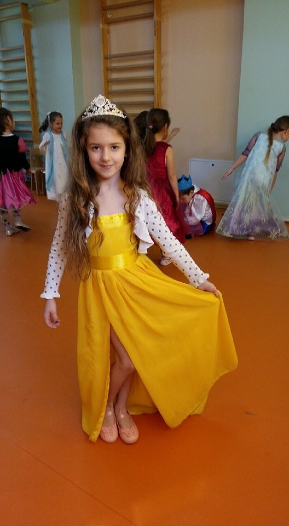 Fetita de 6 ani, din Bucuresti, in finala Little Miss World 2016. Sara Anastasia este model de la 3 ani - Imaginea 5