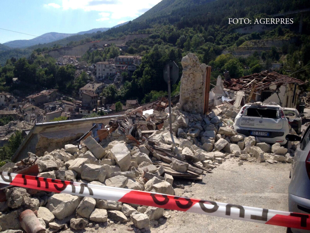 Cutremur in Italia: 159 de morti si sute de raniti. Armata a fost mobilizata pentru a ajuta persoanele afectate de seism - Imaginea 18