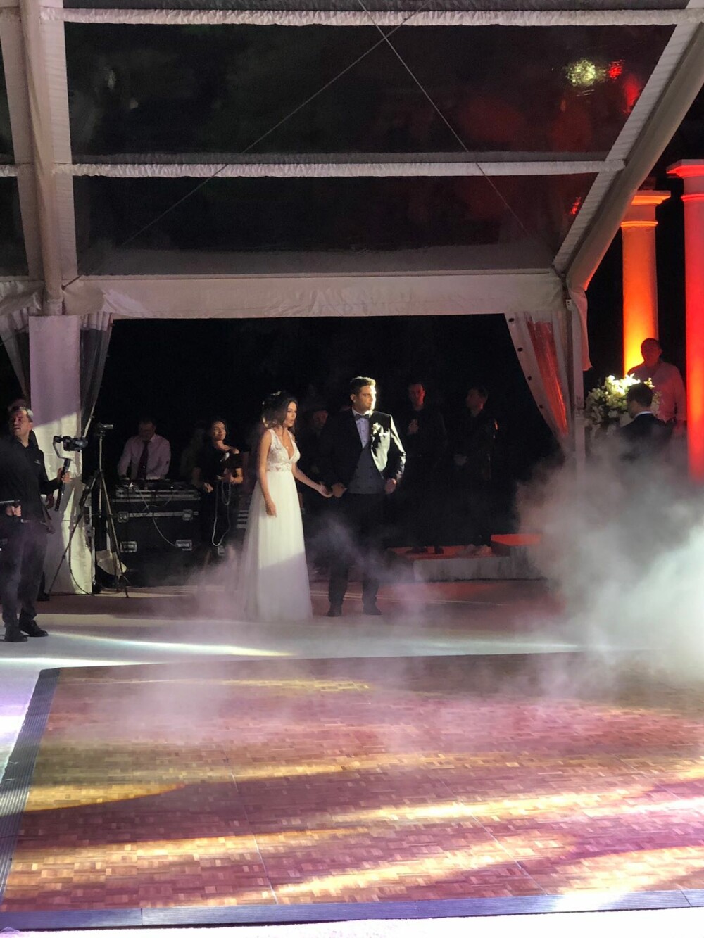 Nunta fiului lui Dragnea, în imagini. Cum au sărbătorit Valentin și Gina. FOTO - Imaginea 1