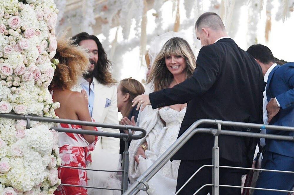 Heidi Klum s-a căsătorit cu Tom Kaulitz, cu 17 ani mai mic decât ea. Foto de la nuntă - Imaginea 2