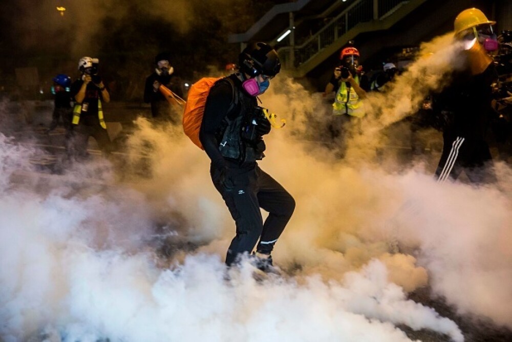 Proteste în Hong Kong. Poliția a folosit gaze lacrimogene împotriva manifestanților - Imaginea 5