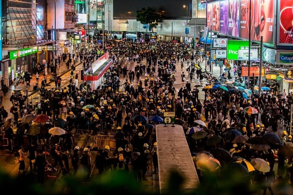 Proteste în Hong Kong. Poliția a folosit gaze lacrimogene împotriva manifestanților - Imaginea 6