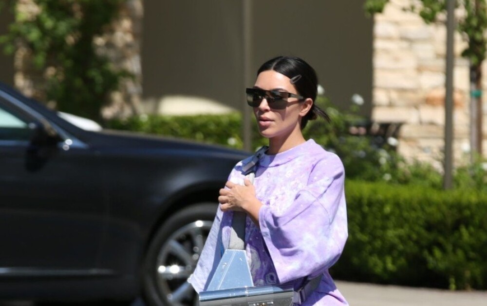 Cum arată poșeta de 35.000 de dolari purtată de Kim Kardashian la cumpărături. FOTO - Imaginea 5