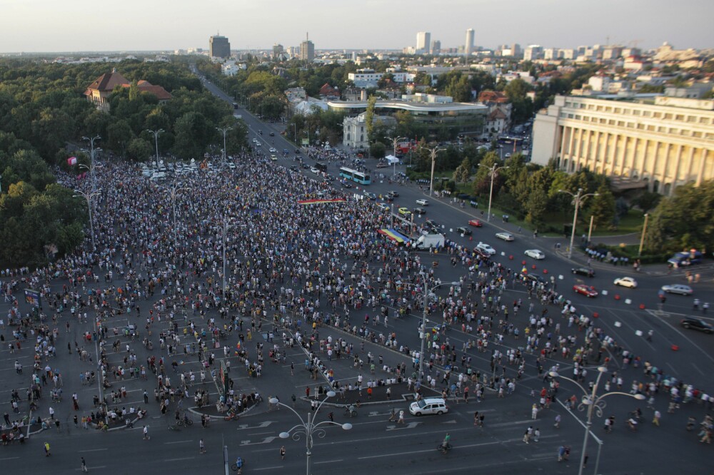 GALERIE FOTO cu protestul de pe 10 august din Piața Victoriei - Imaginea 2