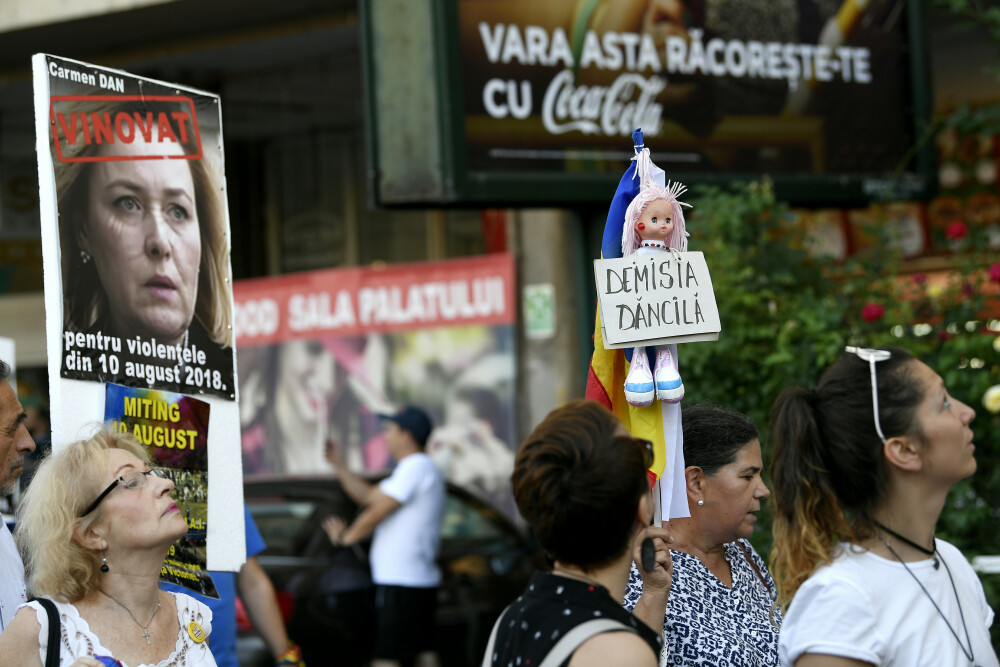 GALERIE FOTO cu protestul de pe 10 august din Piața Victoriei - Imaginea 11