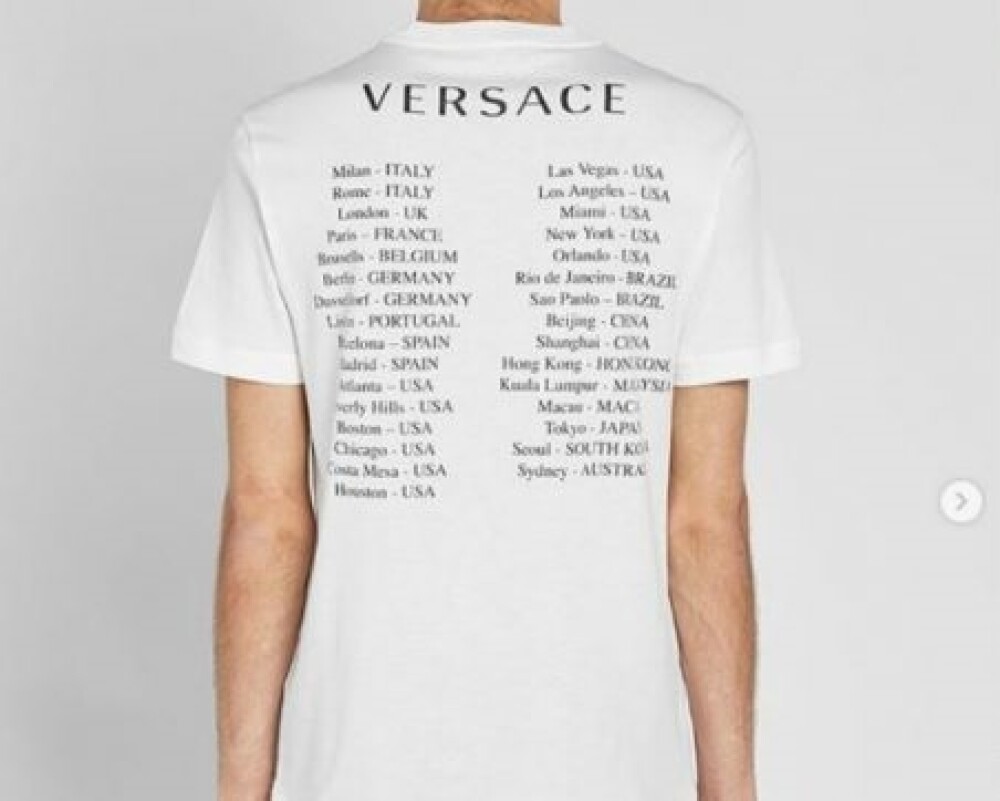 Scandal mondial din cauza unor tricouri Versace, Coach și Givenchy. Textul jignitor afișat - Imaginea 1