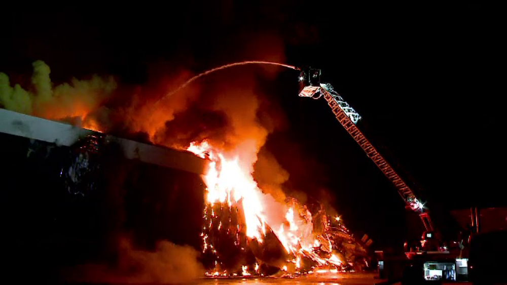 Incendiu devastator în Mamaia. Un popular club de pe litoral a căzut pradă flăcărilor - Imaginea 2