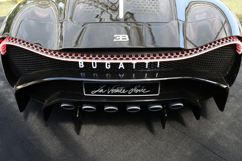 Cea mai scumpă mașină din istorie. Noul model Bugatti, cumpărat cu 16.800.000 €. FOTO - Imaginea 3