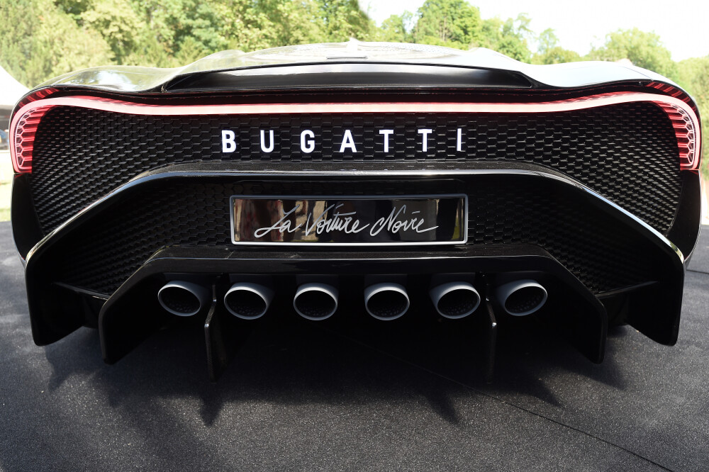 Cea mai scumpă mașină din istorie. Noul model Bugatti, cumpărat cu 16.800.000 €. FOTO - Imaginea 6
