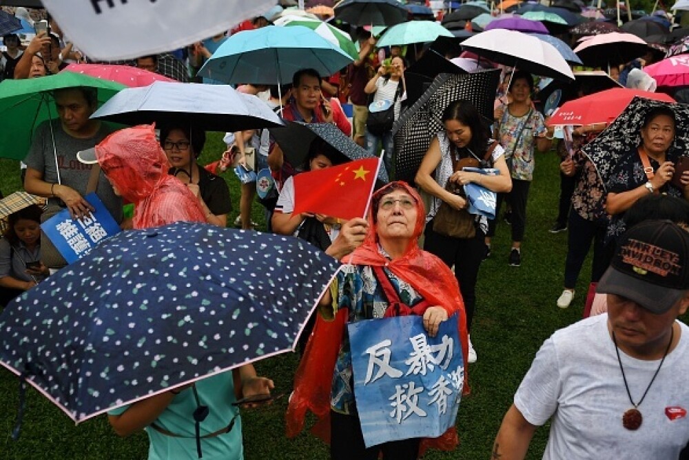 Mii de profesori, în stradă la Hong Kong. Armata chineză poate interveni oricând - Imaginea 4
