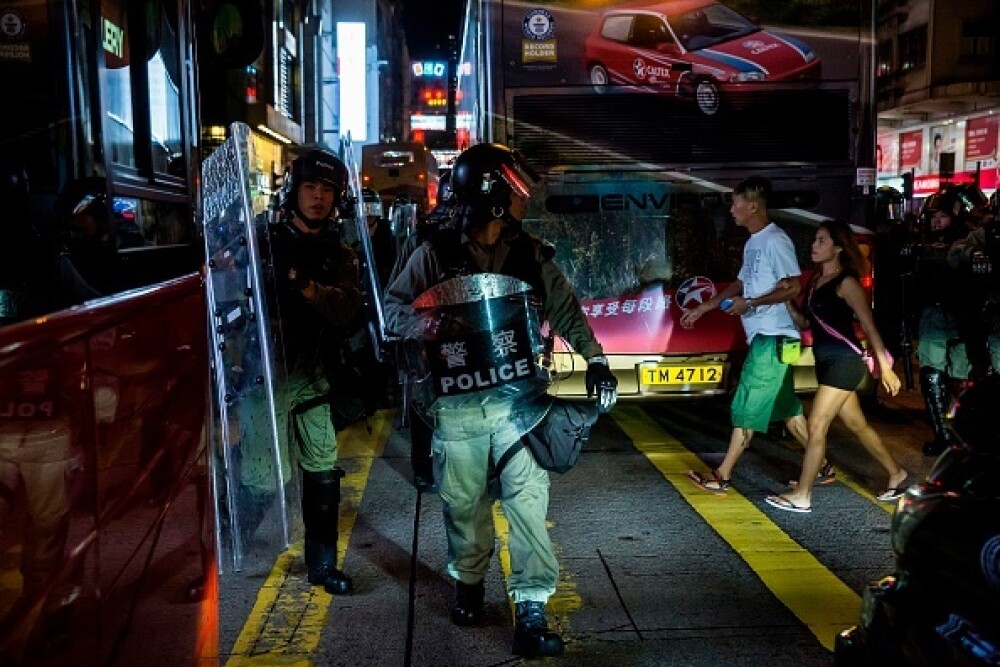 Mii de profesori, în stradă la Hong Kong. Armata chineză poate interveni oricând - Imaginea 8